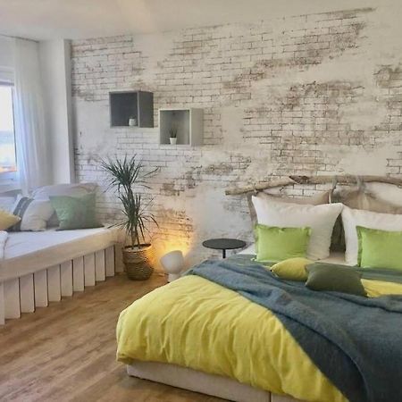 Liebevoll renoviertes Apartment mit Panoramablick Friedrichshafen Exterior foto